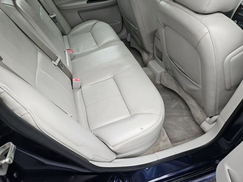 Used 2009 Chevrolet Impala LT w/ Luxury Edition Package image 16