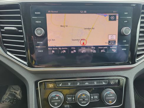 Used 2018 Volkswagen Atlas SEL Premium AWD/4WD image 28