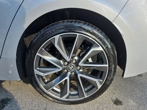 Used 2020 Toyota Corolla SE image 32