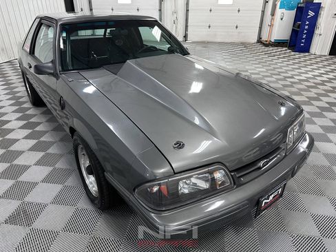 Used 1988 Ford Mustang LX image 5