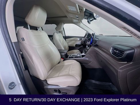 Used 2023 Ford Explorer Platinum w/ Technology Package AWD/4WD image 36