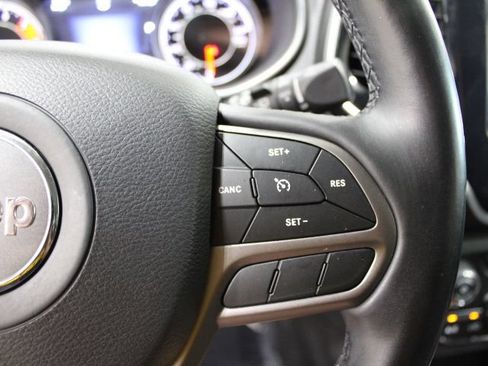 Used 2019 Jeep Cherokee Limited AWD/4WD image 37
