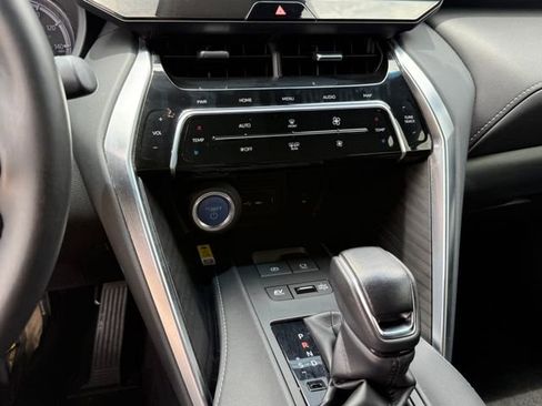 Used 2022 Toyota Venza Limited w/ Advanced Technology Package AWD/4WD image 20