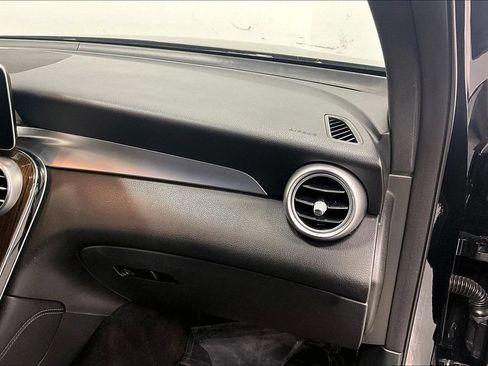 Used 2021 Mercedes-Benz GLC 300 image 16