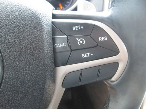 Used 2015 Jeep Grand Cherokee Limited w/ Trailer Tow Group IV image 21