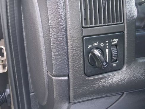 Used 2004 Dodge Ram 2500 Truck SLT w/ Trailer Tow Group image 18