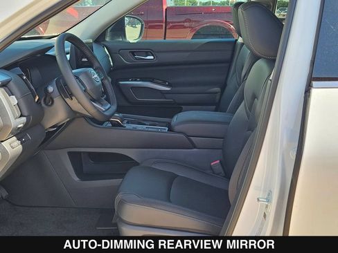 New 2026 Nissan Pathfinder SL FWD image 11