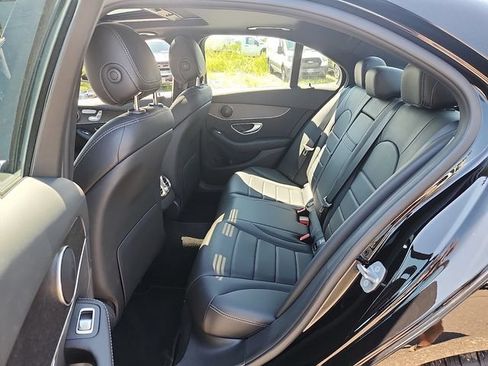 Used 2019 Mercedes-Benz C 300 4MATIC Sedan image 11