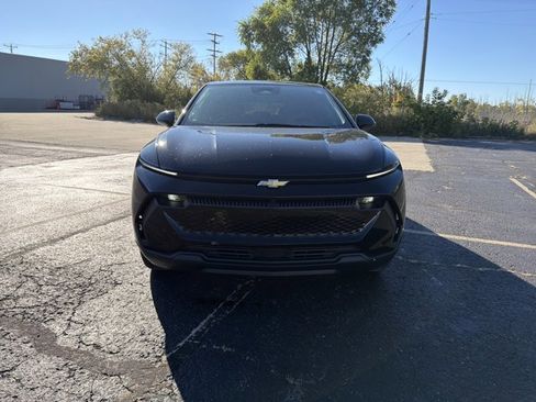 New 2026 Chevrolet Equinox EV LT w/ Comfort Package image 2