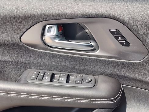 New 2026 Chrysler Pacifica Select image 26