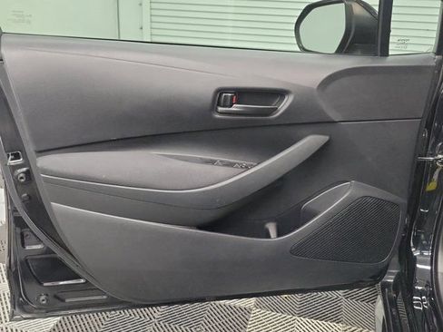 Used 2023 Toyota Corolla LE FWD image 18