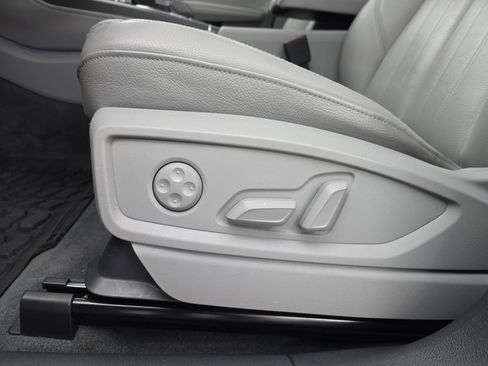 Used 2019 Audi Q5 2.0T Premium Plus w/ Premium Plus Package image 29