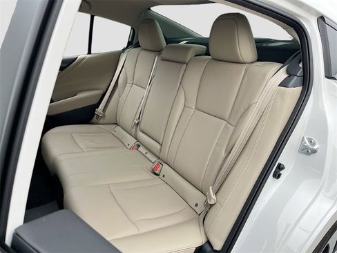 Used 2024 Subaru Legacy Limited image 24