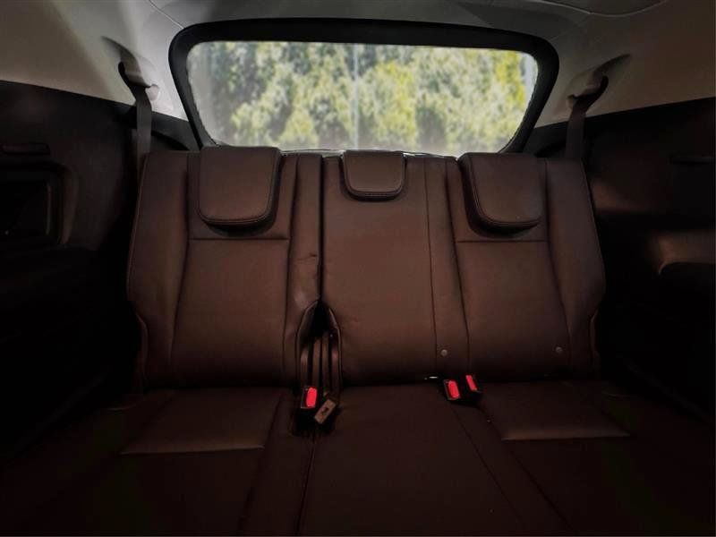 Used 2024 Subaru Ascent Limited AWD/4WD image 30