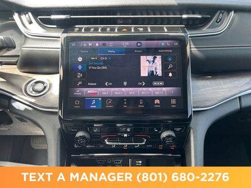 Used 2023 Jeep Grand Cherokee Limited w/ Trailer Tow Prep Group (B) AWD/4WD image 18