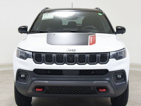 Used 2023 Jeep Compass Trailhawk w/ Trailhawk Elite Group AWD/4WD image 2