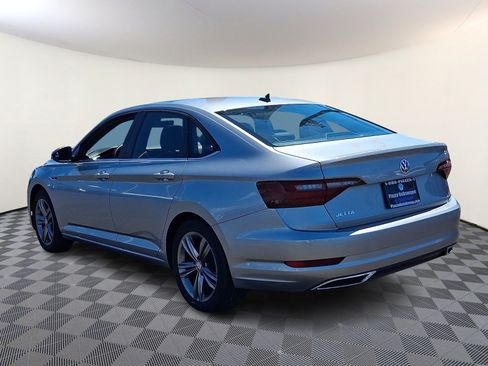 Used 2021 Volkswagen Jetta R-Line w/ R-Line Cold Weather Package FWD image 5