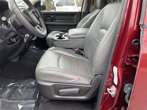 Used 2018 RAM 2500 Tradesman w/ Chrome Appearance Group image 9