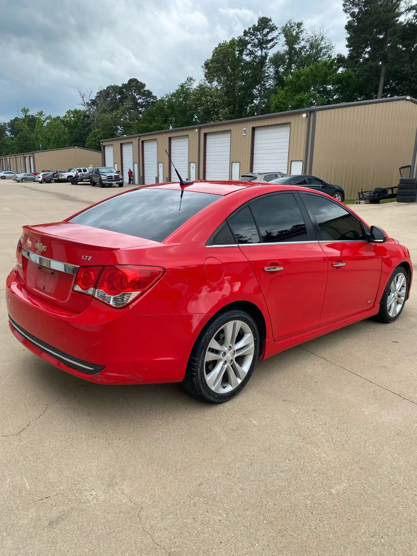 Used 2014 Chevrolet Cruze LTZ w/ RS Package FWD image 3