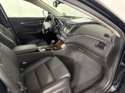 Used 2015 Chevrolet Impala LT w/ Convenience Package image 15