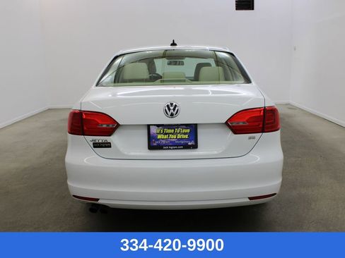 Used 2014 Volkswagen Jetta SE image 3