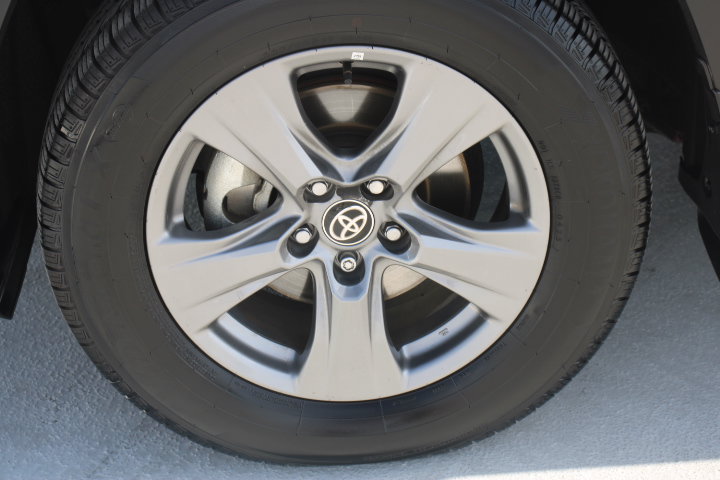 Certified 2024 Toyota RAV4 XLE w/ Convenience Package AWD/4WD image 9