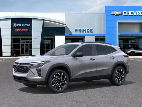 New 2026 Chevrolet Trax RS image 2