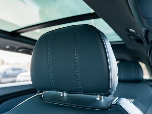 Certified 2023 Bentley Bentayga Extended Wheelbase AWD/4WD image 28