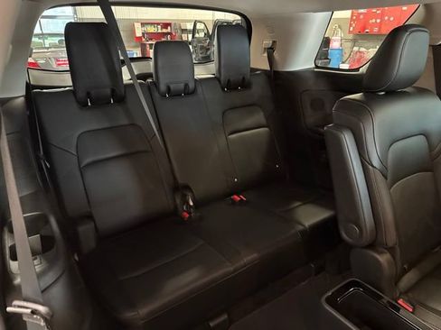 Certified 2024 Nissan Pathfinder SL w/ SL Premium Package AWD/4WD image 18