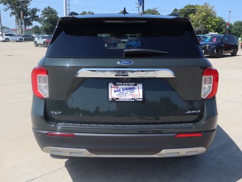 Used 2023 Ford Explorer XLT w/ Equipment Group 202A AWD/4WD image 6