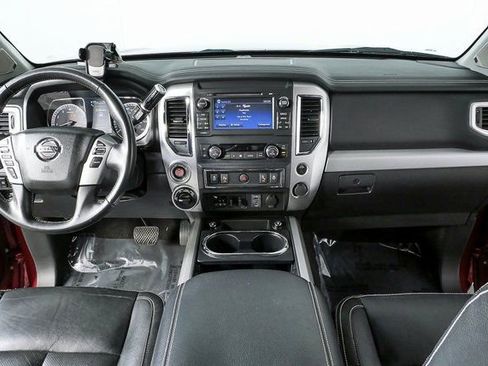 Used 2018 Nissan Titan PRO-4X w/ Pro-4x Convenience Package image 16