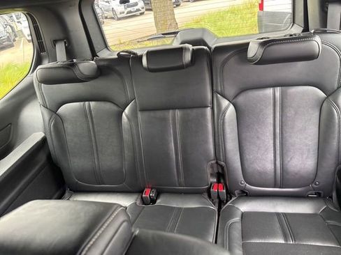 Used 2024 Jeep Wagoneer Series II w/ Flexible Seating Group RWD image 14