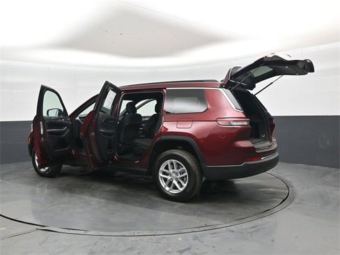 New 2025 Jeep Grand Cherokee L Laredo image 48