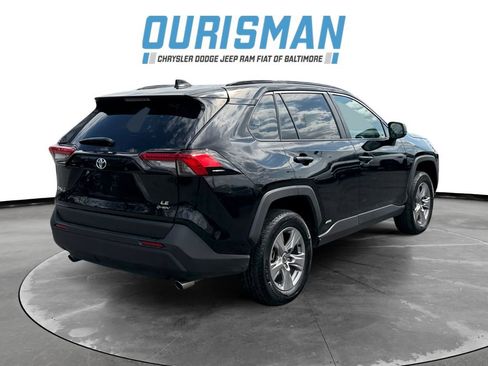 Used 2025 Toyota RAV4 LE AWD/4WD image 6