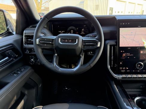 New 2026 GMC Yukon Elevation image 13