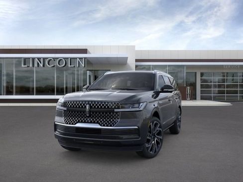 New 2026 Lincoln Navigator Reserve AWD/4WD image 2