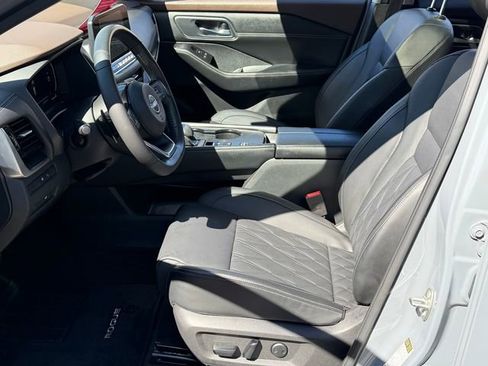 Certified 2023 Nissan Rogue Platinum w/ Platinum Premium Package image 21