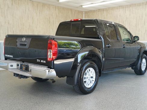 Used 2020 Nissan Frontier SV w/ SV Utility Package AWD/4WD image 10