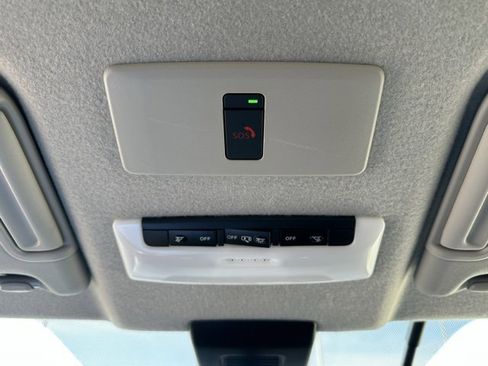 Certified 2024 Nissan Kicks SV w/ Interior Electronics Package image 33