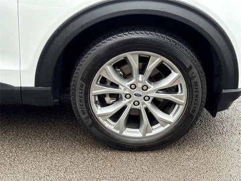 Certified 2024 Ford Explorer Limited image 9