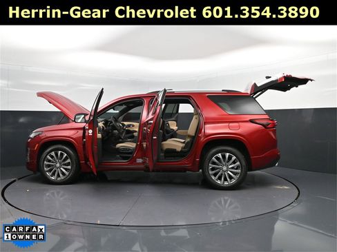 Used 2023 Chevrolet Traverse Premier w/ LPO, Floor Liner Package image 46