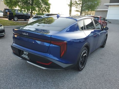 Used 2025 Kia K4 EX image 3