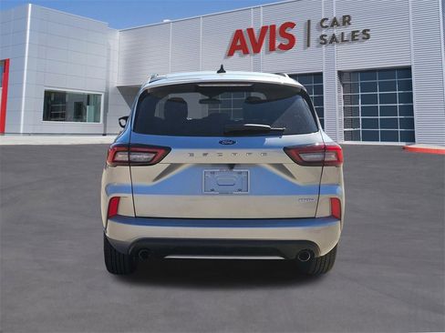 Used 2024 Ford Escape ST-Line image 5