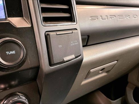 Used 2021 Ford F250 XLT w/ XLT Premium Package image 19