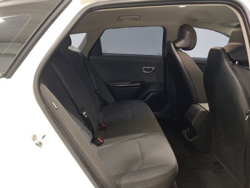 Used 2025 Kia K4 FWD image 19