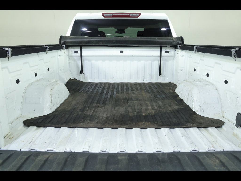 Used 2022 Chevrolet Silverado 1500 LT AWD/4WD image 18