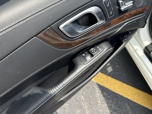 Used 2013 Mercedes-Benz SL 63 AMG image 21