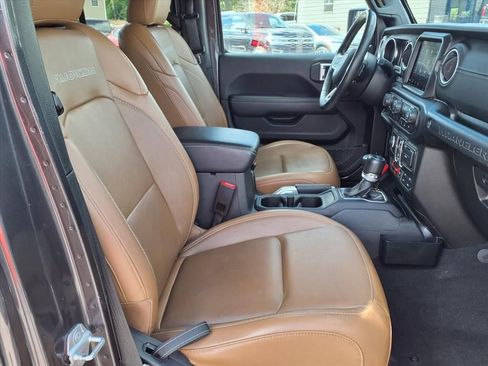 Used 2021 Jeep Wrangler Unlimited Rubicon 4xe w/ Cold Weather Group AWD/4WD image 14