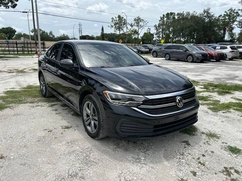 Used 2022 Volkswagen Jetta SE FWD image 1
