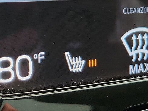 Used 2021 Volvo S60 T5 Momentum w/ Premium Package image 25